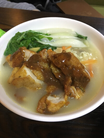 鸡扒汤面