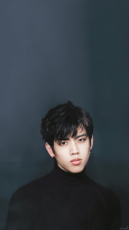 #INFINITE#
张东雨
장동우
中文名 张东雨
外文名 Jang Dong Woo/장동우
别名 張东宇
国籍 韩国 民族 朝鲜
星座 天蝎座 血型 A型
身高 175cm 体重 60kg
出生地：京畿道九里市
出生日期 1990.11.22
职业 歌手
毕业院校 韩国大庆大学实用音乐系
经纪公司 Woollim Entertainment
代表作品 《FIY HIGH》《ALONE》《CRYING》《Life Goes on》
所属组合INFINITE
队内职务 主Rapper、领舞
个人推特 @inspiritddww