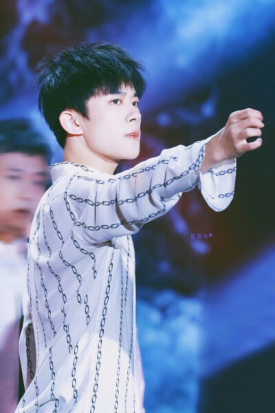 #易烊千玺 #TFBOYS #舞蹈担当易烊千玺 1128易烊千玺十六岁生日会 高清 帅