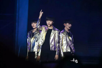 最美不过三人同框