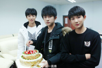 最美不过三人同框