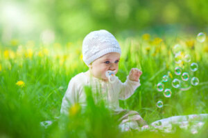 　　要想新房装修成功， 武汉3万多家装修公司，每一家装修公司活动，材料、设计、施工、价格都不一样。那么我们如何选择装修公司和如何在装修过程中省心呢？，没有经验的业主在寻找装修公司时会很盲目，wenbing.cn/gb/zfg/到装修公司进行考察之时，很容易被装修公司的花言巧语和热情所欺骗，在没有具体考察这个装修公司的实际情况时，就决定选择这个装修公司，殊不知，所有的装修公司在拉客户时都是热情积极的，但当业主交了定金和预付款之后，那态度可能就会有180度的大转弯。

　　作为设计师的我今天写出来和大家一起分享：

　　一、装修公司的级别分类

　　1、设计优良，施工精细的一些装修工作室，

　　