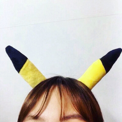 没有风的日子，云是雨的守望；没有梦的日子，等待会荒废时光。