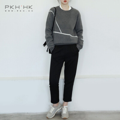 PKH.HK上深秋时髦帅气黑白灰配利落收腰厚厚感的简约毛衣
