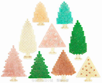拼拼豆豆作品 圣诞节专辑
圣诞树 圣诞花环 立体圣诞树 拼豆DIY
拼豆小站 专注分享 - 拼豆图纸 拼豆材料包 拼豆成品