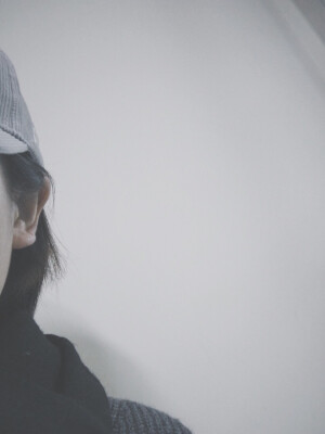 理智关上  向你的门
心哭了  理智也哭了