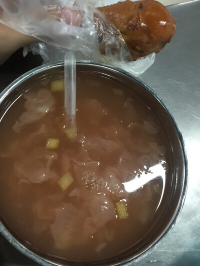 银耳粥1 4鸡腿