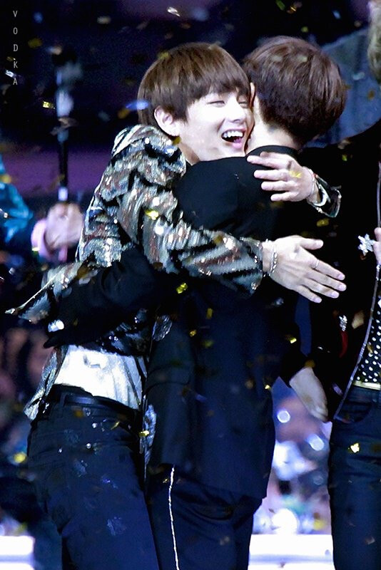 kookv mama hug