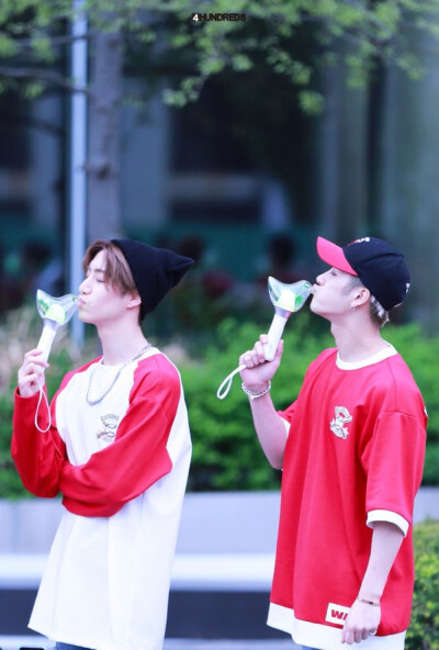 MARKSON
cr:logo