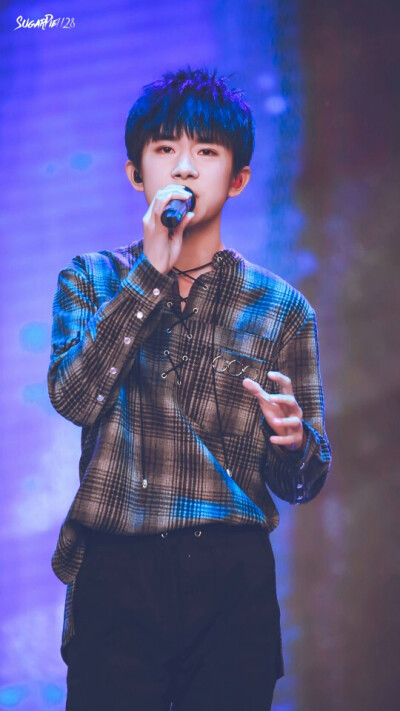 #易烊千玺 #TFBOYS 湖南师大附中艺术节 高清 帅