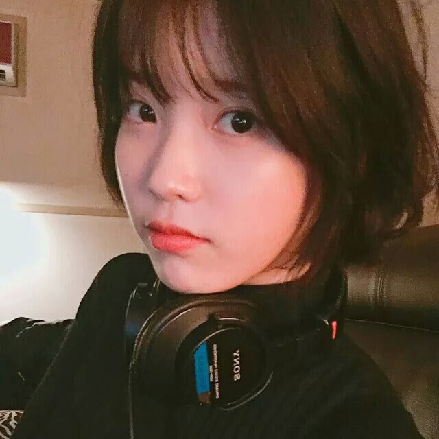 IU