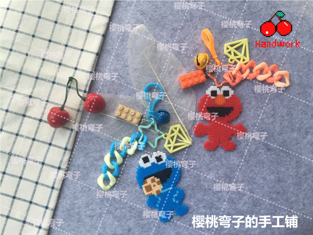 芝麻街-艾摩(ELMO)&甜饼怪(COOKIE MONSTER)拼豆钥匙扣 taobao:樱桃弯子手工铺 WX:CherryHandwork