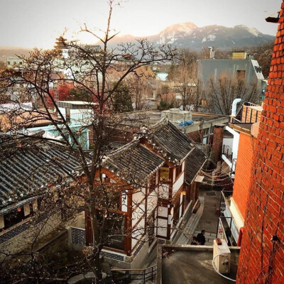 Old Neighborhood in Seoul