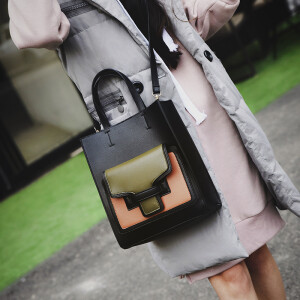 立体撞色外兜 百搭大方包