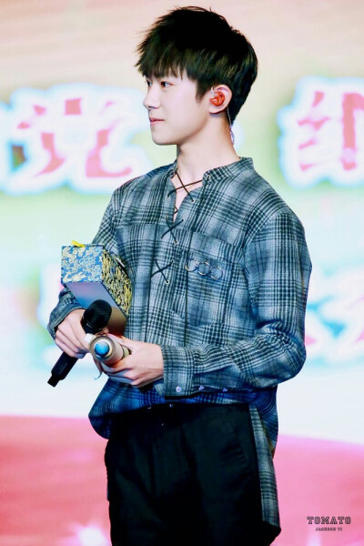 #易烊千玺 #TFBOYS 湖南师大附中艺术节 高清 帅