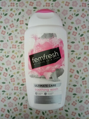 芳芯蔓越莓护理液。选蔓越莓是因为里面含初花青素，有效抑制有害细菌，一开始感觉味道很不错 后来干脆当沐浴露来用了，泡沫很细腻  值得推荐