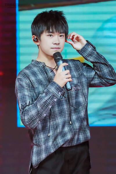 #易烊千玺 #TFBOYS 湖南师大附中艺术节 高清 帅