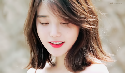 IU 李智恩