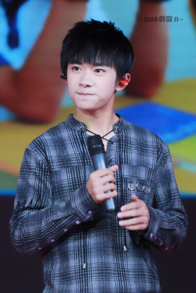 #易烊千玺 #TFBOYS 湖南师大附中艺术节 高清 帅