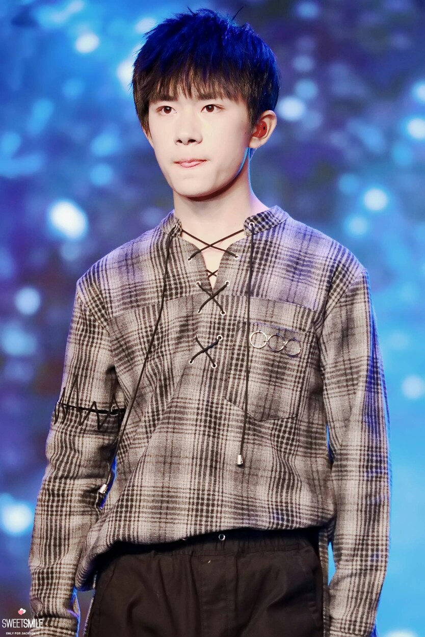 #易烊千玺 #TFBOYS 湖南师大附中艺术节 高清 帅