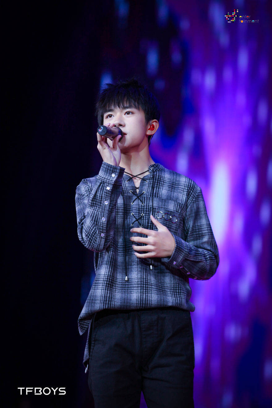 #易烊千玺 #TFBOYS 湖南师大附中艺术节 高清 帅