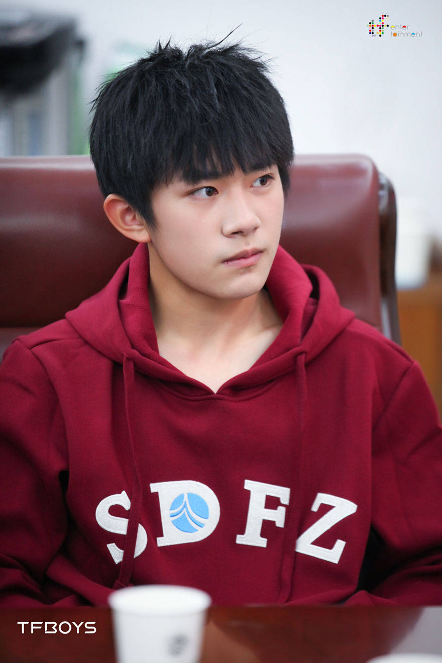 #易烊千玺 #TFBOYS 湖南师大附中艺术节 高清 帅