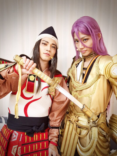 高橋健介 ‏@kensuke_mr6 12月15日
真剣乱舞祭 2016
真剣に戦っていると
こんなシーンもあったりなかったり。
ごめんなさい。ないです。笑