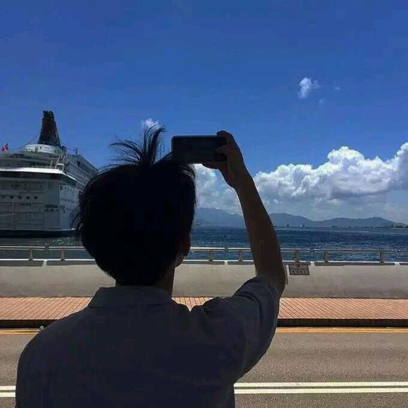 男生唯美搞怪黑白森系小清新头像