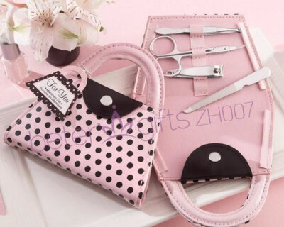 Beter Gifts® bruid結婚式の好意 Pink Polka Dot Purse Manicure Set ZH007