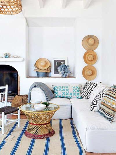 beachy Mediterranean home of lifestyle designer & stylist jessica bataille. / @sfgirlbybay