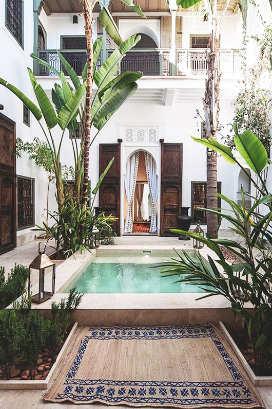 island accomodation with courtyard pool / sfgirlbybay