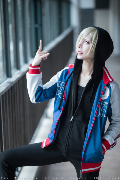 【cos】预告 | 冰上的尤里 | Yuri Plisetsky
尤里·普利赛提cn:一之濑光
化妆：一之濑光 后期：一之濑光