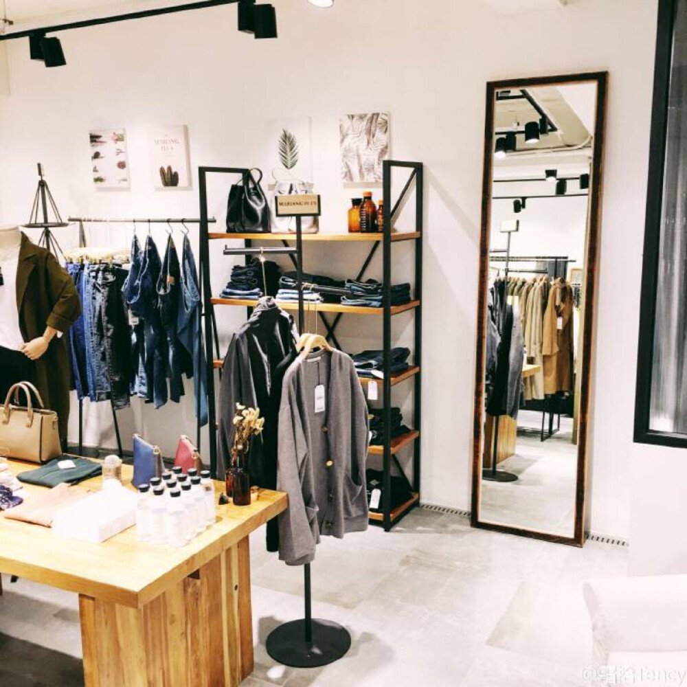 韩国服装店