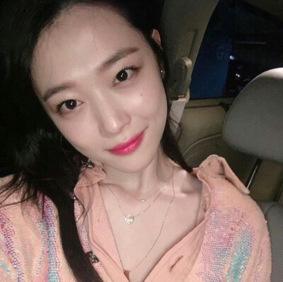 韩国女爱豆头像 崔雪莉Sulli