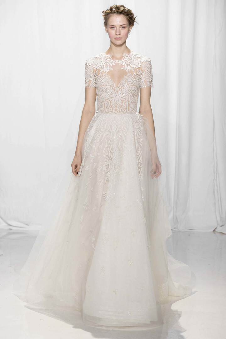 Reem Acra（雷姆·阿克拉）纽约婚纱周发布2017秋冬系列婚纱