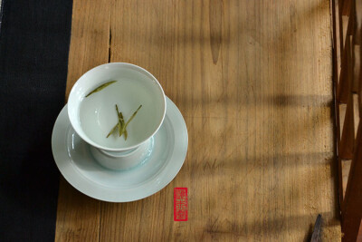 颐木堂仿宋影青瓷品茗杯盏托套组复古手工冰裂开片主人杯茶器茶道