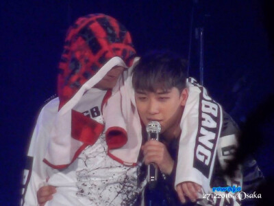 龙tory 2016.12.27 演唱会 in Osaka 两个人亲密的举动