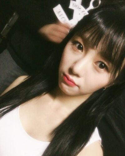 aoa权玟娥 最美的黑发 （萌儿的头发终于长长了）