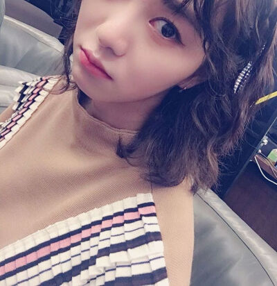 aoa权玟娥 小眼神 迷死了