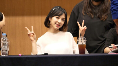 aoa权玟娥 这是谁最爱的剪刀手