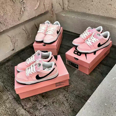 【NIKE DUNK SB】粉盒Nike SB Dunk Low “Pink Box” 粉色搭配3M反光开启粉盒时代 36-45 全码255
