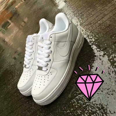 【nike】 纯白 AF1 low 空军一号 头层皮 真标内置气垫 原盒配置
男女情侣款 SIZE: 36-45 含半码‼️ 超市场一切版本
310