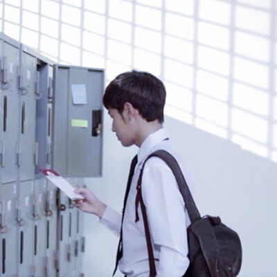 一年生 Kongphop 自截头像