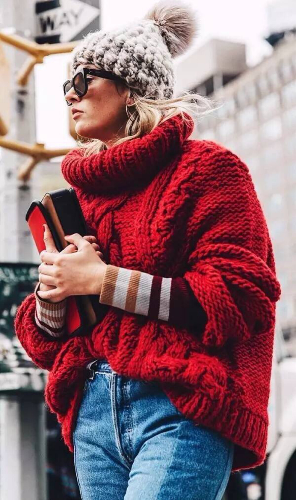 红色粗棒针毛衣
