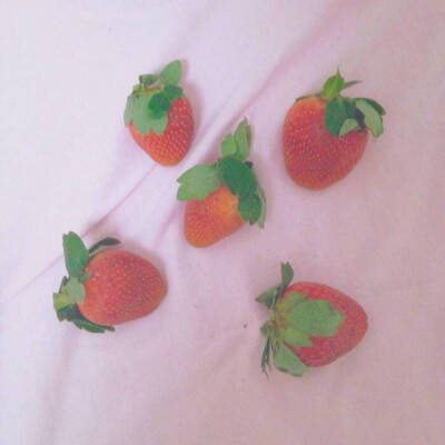 ε٩(๑> ₃ <)۶ з