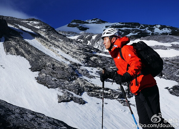 15年登上人生中第一座雪山，哈巴雪山 @窦骁 的微博