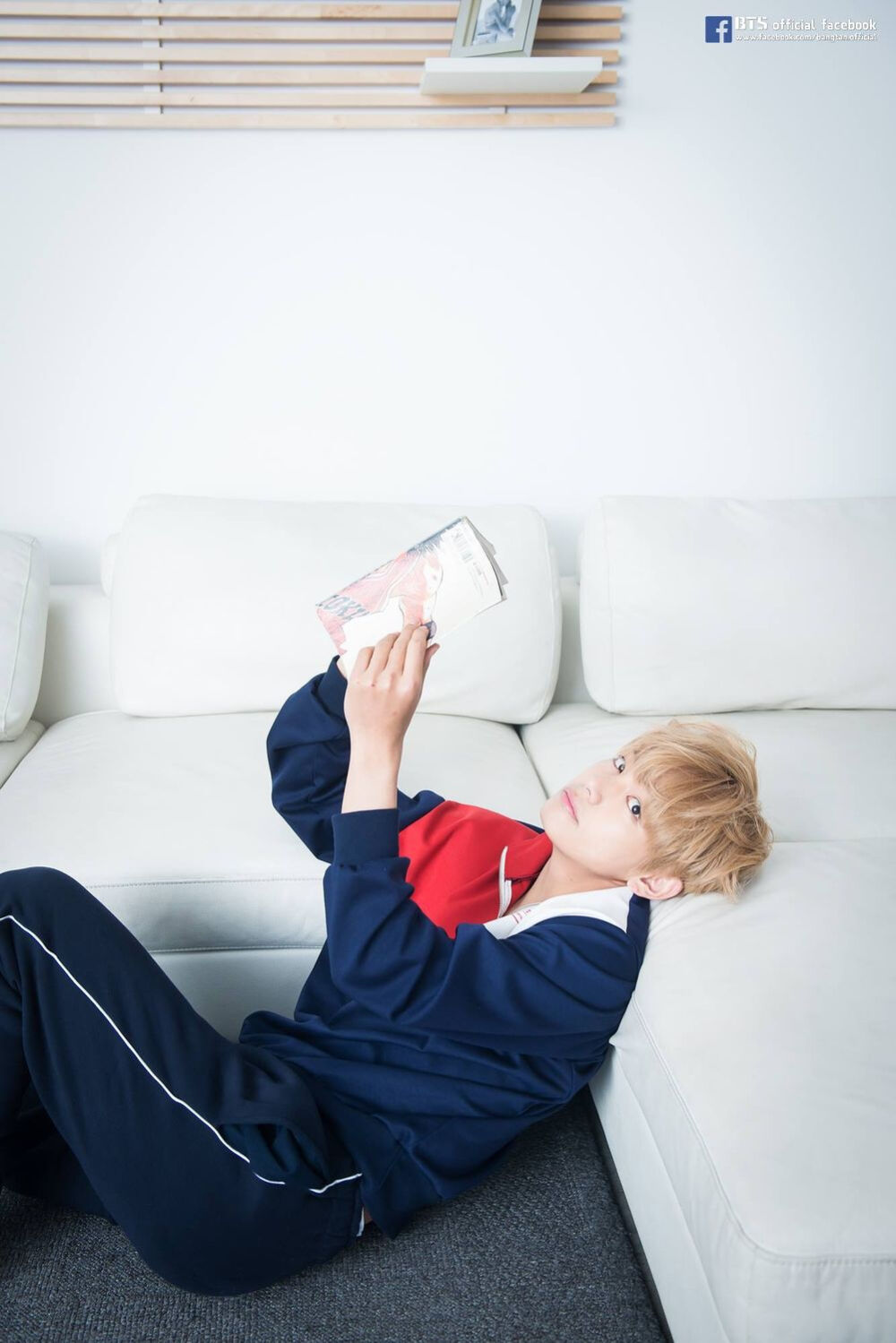 2016.12.30金泰亨生日快乐
防弹少年团 bts bangtanboys
金南俊（rap monster） 金硕珍（jin） 闵玧其（suga） 郑号锡（J–hope） 朴智旻（jimin） 金泰亨（v） 田柾国（jungkook）