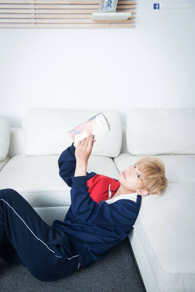 2016.12.30金泰亨生日快乐
防弹少年团 bts bangtanboys
金南俊（rap monster） 金硕珍（jin） 闵玧其（suga） 郑号锡（J–hope） 朴智旻（jimin） 金泰亨（v） 田柾国（jungkook）