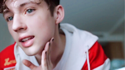 troye sivan 戳爷 超可爱XD