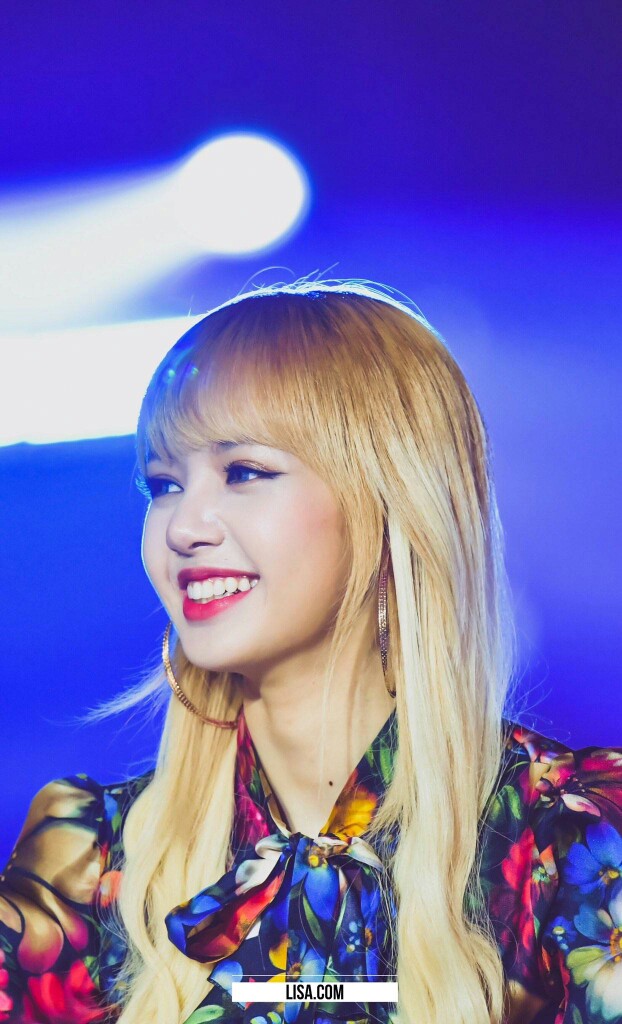 微博搬图-#BLACKPINK##2016saf歌谣大战#
【饭拍】161226 SBS歌谣大战饭拍LISA高清2p
cr.logo【资源：果酱】
禁止二改 禁止去logo 转载请注明来源
@YG_BLACKPINK_OFFICIAL